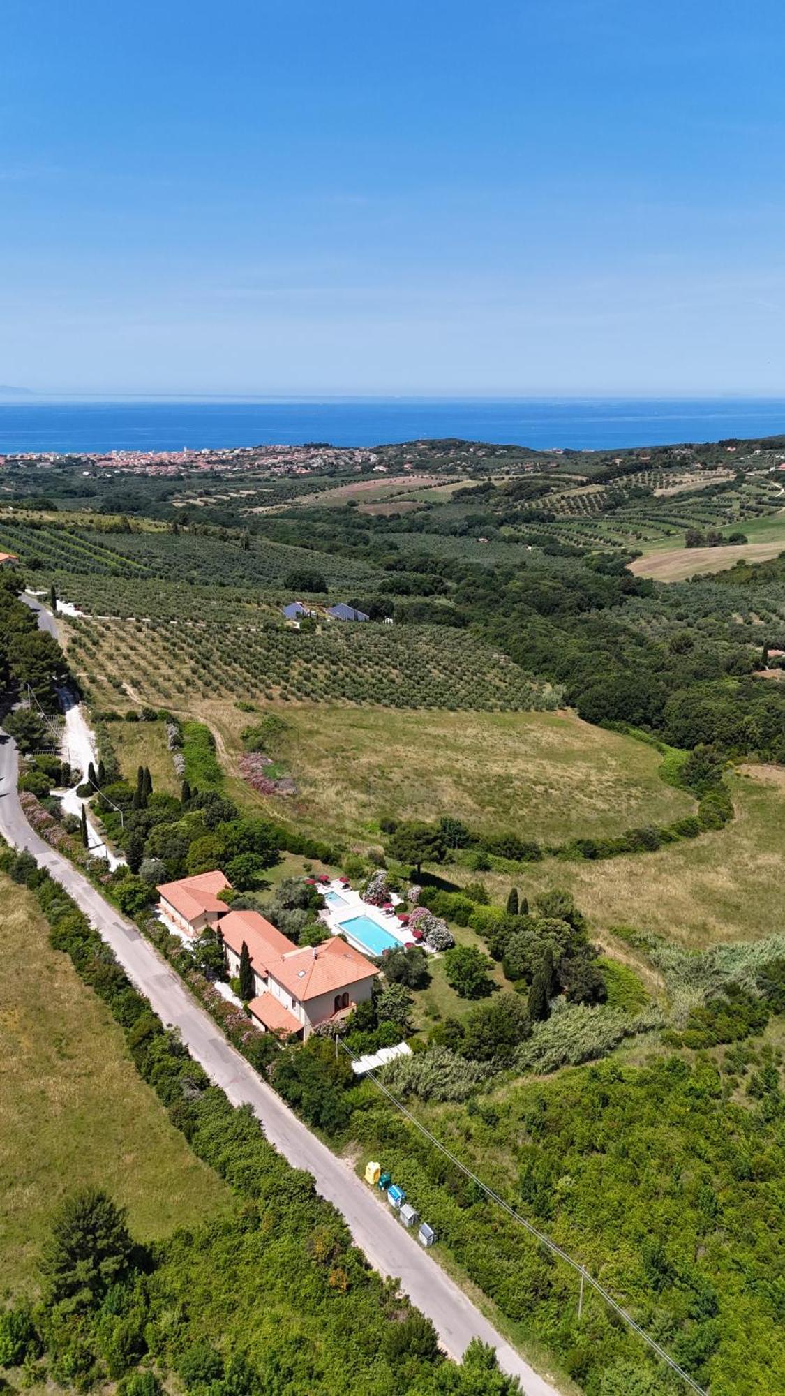 La Muccheria San Vincenzo Exterior foto