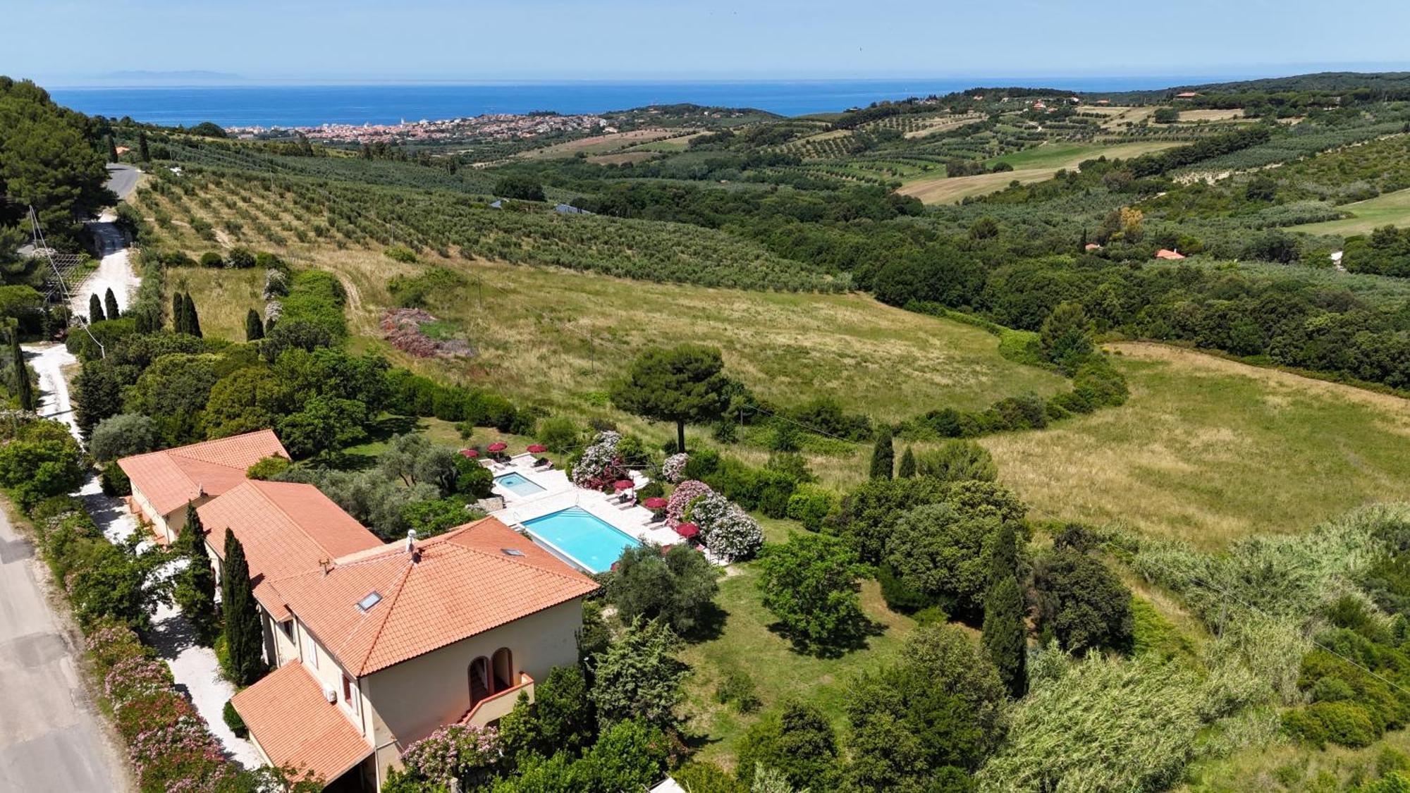 La Muccheria San Vincenzo Exterior foto